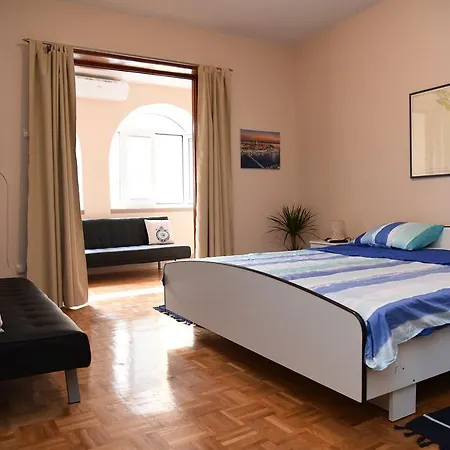Apartamento Downtown Korina *
