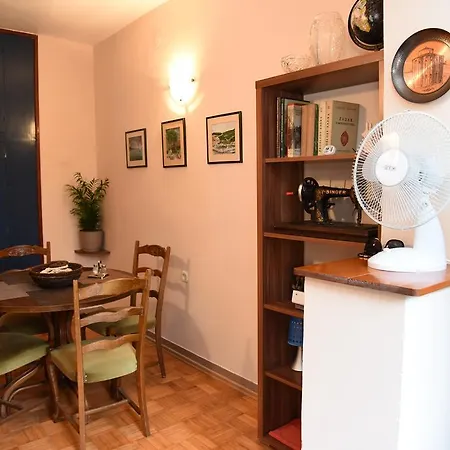 Downtown Korina Apartment *