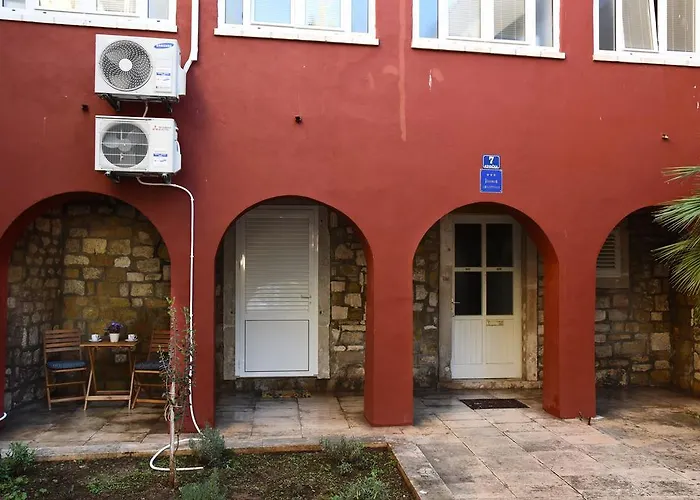 Apartament Downtown Korina *